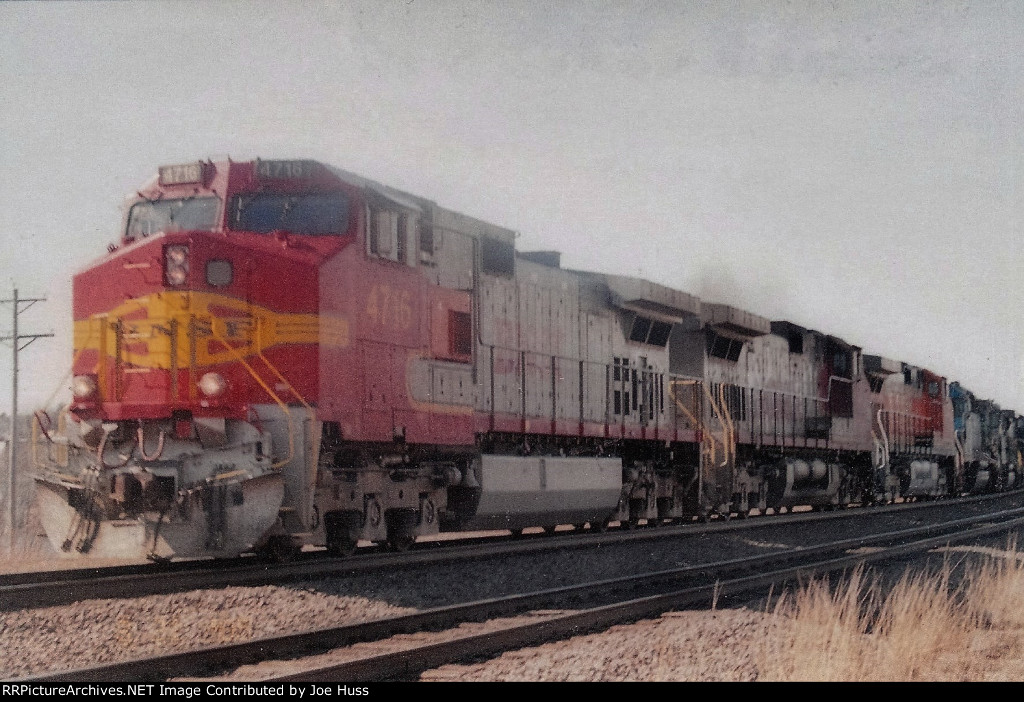 BNSF 4716 East